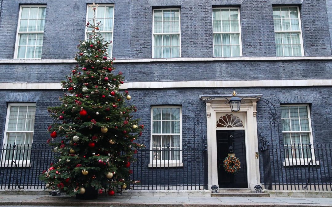 Leicestershire Florist wins competition to create Festive Wreath for Number 10 Downing Street